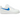 Nike Air Force 1 Low '07 Blue Label White baskets en vue laterale avec une tige blanche en cuir, des lacets et une semelle