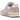 New Balance 996 MiUSA Pink Haze baskets en profil latéral avec daim rose et logo blanc sur la semelle