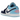 Jordan 1 Low Sail Blue Chill baskets vue sous angle avec une tige en cuir blanc et bleu clair et des lacets assortis