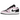 Baskets Air Jordan 1 Low Light Arctic Pink vue latérale avec empiècements rose clair, semelle intermédiaire blanche et logo Swoosh classique