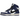 Nike Dunk High AMBUSH Deep Royal baskets en vue angulaire avec cuir bleu vif, swoosh noir prolongé et semelle intermédiaire blanche.