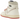 Air Jordan 1 Retro High Rare Air Sail Cinnabar baskets en vue inclinée avec tige en cuir blanc, détails rouges et le logo Jordan Wings classique.