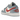 Air Jordan 1 Low Blue Whisper Dune Red baskets en profil avec empiècements en cuir bleu clair, détails rouges et semelle blanche