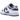 Nike Dunk Low Racer Blue White baskets en vue latérale avec un design bicolore classique, une base en cuir blanc et des swoosh bleus