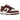 Nike Dunk Low Team Red baskets en vue latérale avec empeigne en cuir rouge bordeaux classique, semelle intermédiaire blanche
