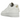 Nike Air Force 1 Low LX White Pendant baskets en vue angulaire avec cuir blanc, pendentif métallique sur les lacets et semelle en caoutchouc blanc