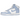 Nike Dunk High Aluminum baskets en vue latérale avec empiècements en cuir bleu clair, base blanche, semelle intermédiaire classique et semelle bleue