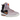 Nike LeBron 9 King of LA baskets sous un angle avec une tige rose, des details violets et des lacets