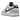 Nike Dunk Low Jackpot baskets dans une vue latérale inclinée avec des panneaux en cuir gris et blanc et une ligne rouge sur le logo swoosh
