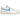 Nike Air Force 1 Low '07 White University Blue baskets de profil avec une tige en cuir blanc et des détails bleu clair emblématiques