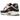 Nike Air Max 90 Social FC baskets vue latérale avec empeigne noire et grise, semelle intermédiaire blanche, unité Air visible et logo au talon