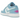 Air Jordan 1 Low SE Aquarius Blue baskets vue latérale, en cuir bleu et blanc avec un swoosh Nike noir et une semelle extérieure détaillée