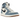 Air Jordan 1 Retro High OG Denim baskets vue latérale avec détails en cuir blanc, empiècements en denim, swoosh classique et semelle blanche.