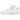 Adidas Forum Low Triple White baskets en vue sous angle avec tige blanche en cuir, lacets et semelle classique