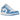 Baskets Air Jordan 1 Low SE White Legend Blue en vue latérale avec empeigne en cuir blanc, détails bleu clair et système de laçage classique