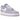 Nike Air Force 1 Low 07 LV8 Hydrangeas Patent baskets en vue angulaire montrant le cuir verni violet brillant et la semelle intermédiaire blanche.