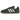 Adidas Samba Mineral Green Crystal Sand baskets vue latérale avec empeigne en daim vert, détails en cuir sable et semelle en gomme classique.