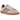 Baskets Adidas Handball Spezial Clear Pink Earth Strata en vue inclinée avec empeigne en daim rose, semelle en gomme classique et lacets blancs.