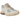 New Balance 2002R Sandstone Light Arctic Grey baskets en vue inclinée avec mesh beige, détails en daim et accents gris sur une semelle robuste