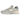 New Balance 574 Grey Day Concrete baskets vue latérale avec des détails en daim gris, empeigne en mesh respirant, logo N classique et semelle intermédiaire blanche
