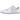 Jordan 1 Low Golf White Legend Blue baskets en vue sous angle avec tige en cuir blanc et details bleu clair et lacets