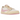 Jordan 1 Retro Low OG SP Travis Scott Shy Pink baskets en vue latérale avec swoosh rose, lacets blancs et semelle en caoutchouc