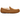 UGG Ascot Slipper Chestnut baskets vue sous angle avec tige en daim marron et doublure douce en peau de mouton et semelle plate
