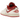 Jordan 1 Low Ruby baskets en vue sous angle avec empeigne en cuir rouge, semelle intercalaire blanche et lacets